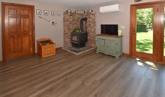 4 Bingham Rd, Canterbury, CT 06331