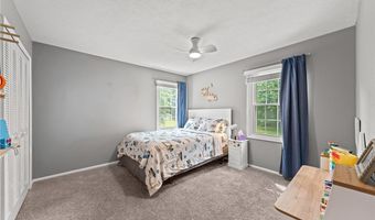 390 Willard Rd, Aurora, OH 44202