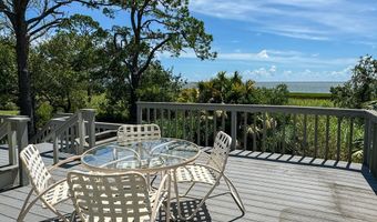 192 Ave B, Apalachicola, FL 32320