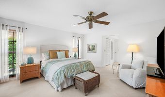 481 Forestview Dr, Atlantis, FL 33462