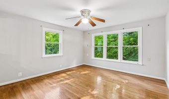 4712 SPRINGBROOK Dr, Annandale, VA 22003