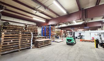 10 Denlar Dr, Chester, CT 06412
