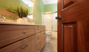 10671 Geist Ridge Ct, Fishers, IN 46040