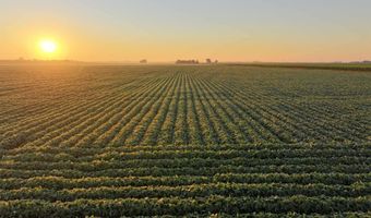 01 Grand Ave, Aplington, IA 50604