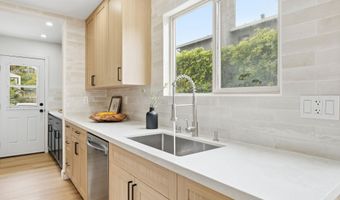 2013 Dolphin Dr, Aptos, CA 95003