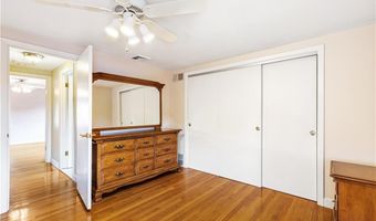 124 Longview Dr, Cranston, RI 02920