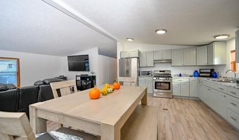 22 Woodlawn Dr, Allenstown, NH 03275