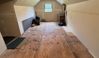 6 County Road 70 E, Bloomfield, IN 47424
