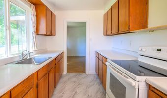 101 Abby Ave #B, Benton City, WA 99320