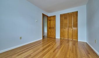 3 Colonial Village Dr 10, Arlington, MA 02476