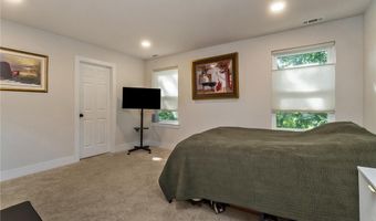 2955 Ithaca St, Allentown, PA 18103