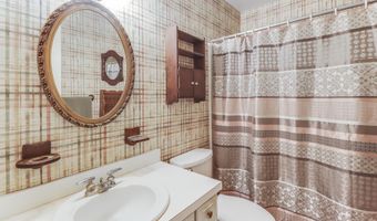 1739 Thomas Jefferson Dr, Biloxi, MS 39531