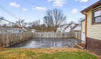 6919 Greenholly Dr, Affton, MO 63123