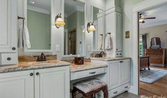 76 Edgelawn Rd, Asheville, NC 28804