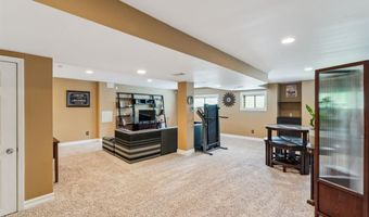 278 Oakleigh Woods Dr, Ballwin, MO 63011