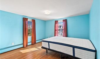 4 Tattersall Dr, Lincoln, RI 02865