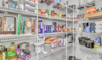 136 Ellis Ln, Arden, NC 28704