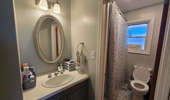 936 W Vine St, Albany, IN 47320