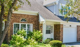 3930 Newport Way, Arlington Heights, IL 60004