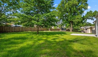 412 Sorrento Dr, Ballwin, MO 63021