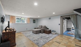 168 Castle Blvd, Akron, OH 44313