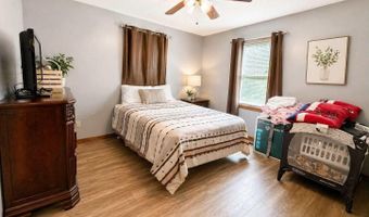 1206 Elm Ave, Ava, MO 65608