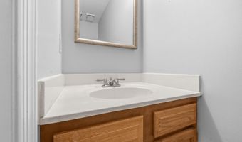 6645 MEDINAH Ln, Alexandria, VA 22312