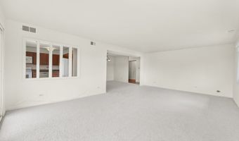 1025 S Fernandez Ave 4C, Arlington Heights, IL 60005