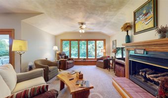 3840 CHAPEL HILL Dr, Erie, PA 16506