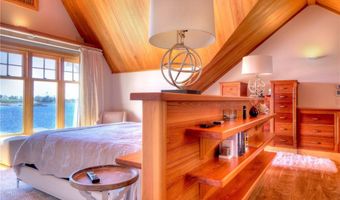 294 Ocean Ave, Newport, RI 02840