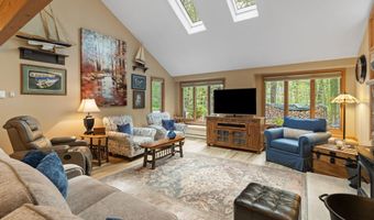 129 Woodbury, Blakeslee, PA 18610