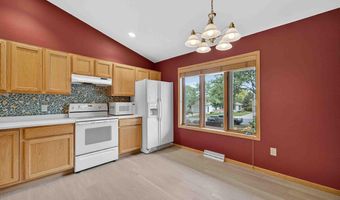 626 Samuel Dr, Madison, WI 53717