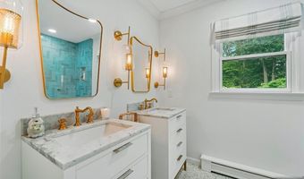 26 Bradrick Ln, Allendale, NJ 07401