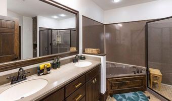 25 Grand Lake Dr, Afton, OK 74331
