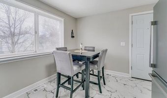 2148 Champagne Dr, Ann Arbor, MI 48108