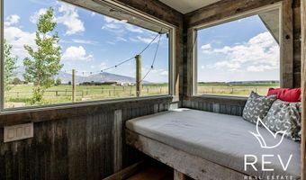 30 Carter Mountain Rd, Cody, WY 82414