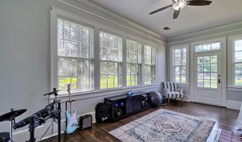 322 Saluda Ave, Batesburg, SC 29006
