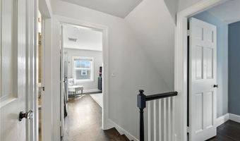 21 Don Ave, East Providence, RI 02916