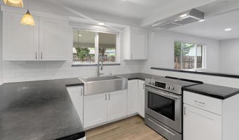 8785 W Pembrook Dr, Boise, ID 83704
