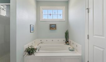 40418 N South Newport Dr, Antioch, IL 60002