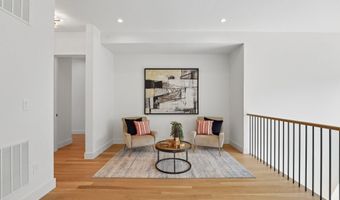 8302 ROBEY Ave, Annandale, VA 22003
