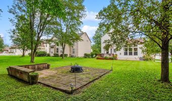 1097 Pebble Brook Dr, Columbus, OH 43240