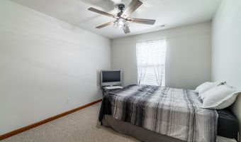 306 Riverview Dr, Albion, IN 46701