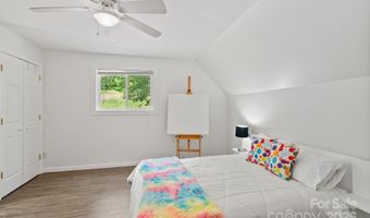 84 Varnadore Dr, Arden, NC 28704