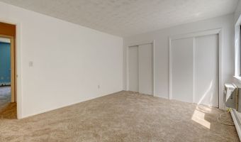 132 Sutton Pl 132, Bloomfield, CT 06002