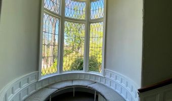 96 Rhode Island Ave 6, Newport, RI 02840