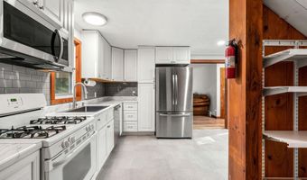 36 High St, Antrim, NH 03440