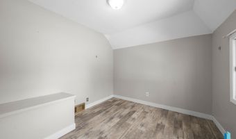 600 S 3rd St, Beresford, SD 57004