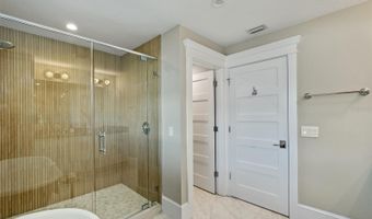 881 N SHORE Dr, Anna Maria, FL 34216
