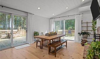 33 Slavin Path, Glocester, RI 02814